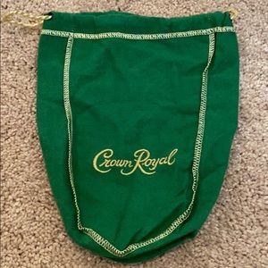 Green/yellow Crown Royal sack w/draw string